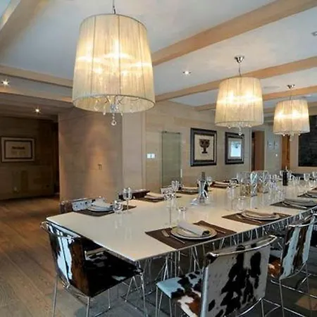 Huge Footage For This Chalet With Swimming Pool Куршевель